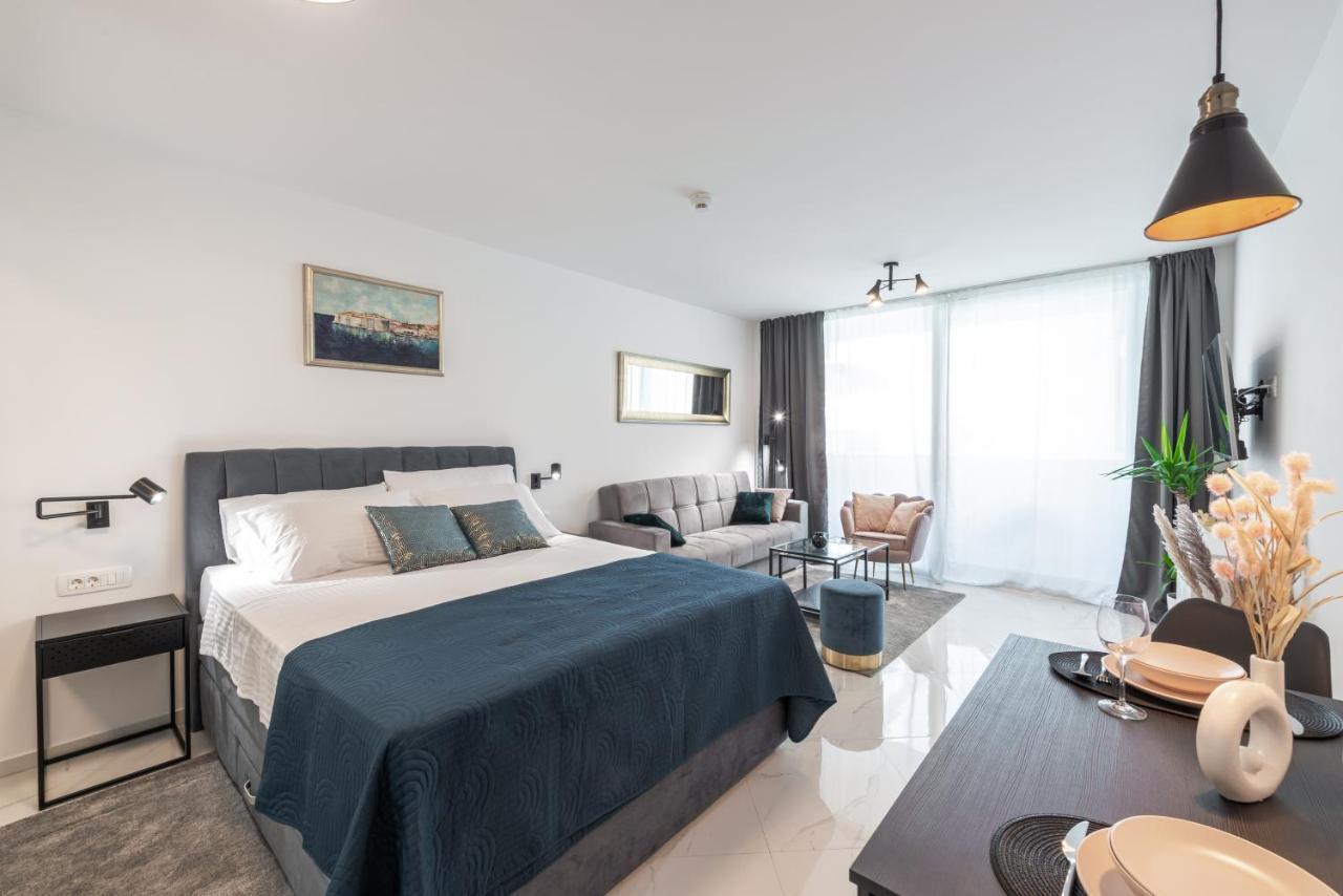 New Modern Andrea Apartment *